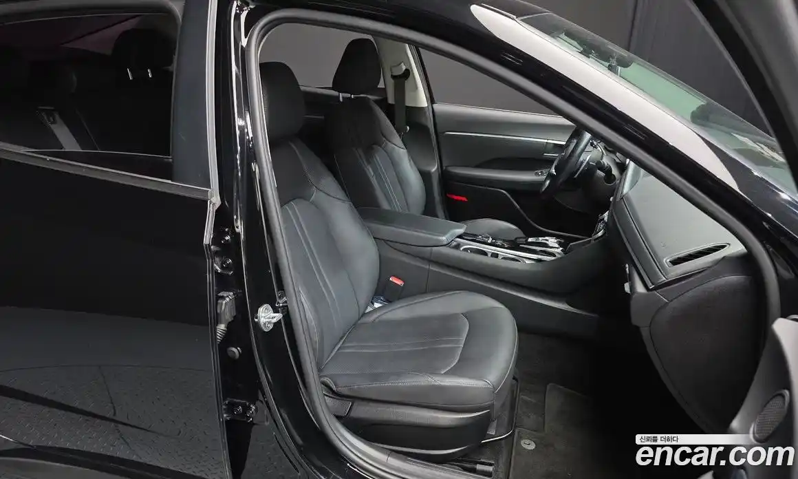 Hyundai Sonata 2019 2.0 автомат (гидро), фото 18