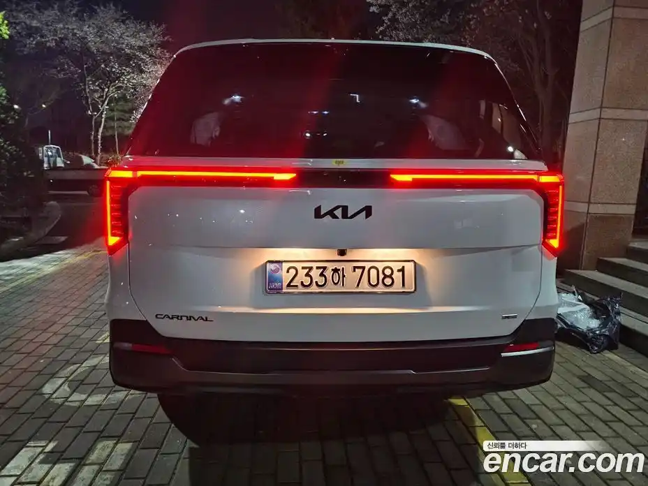 Kia Carnival 2026 1.6 автомат (гидро), фото 4