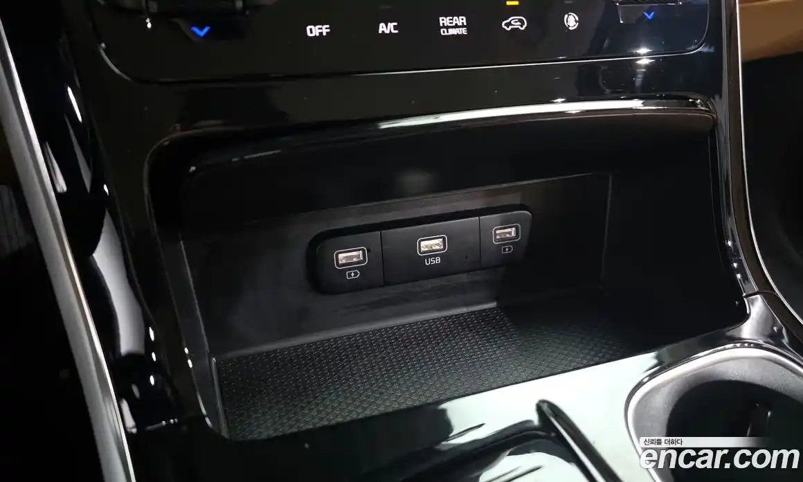 Kia Carnival 2022 2.2 автомат (гидро), фото 30