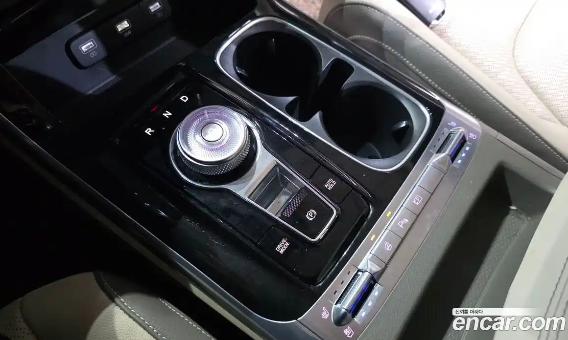 Kia Carnival 2023 3.5 автомат (гидро), фото 12