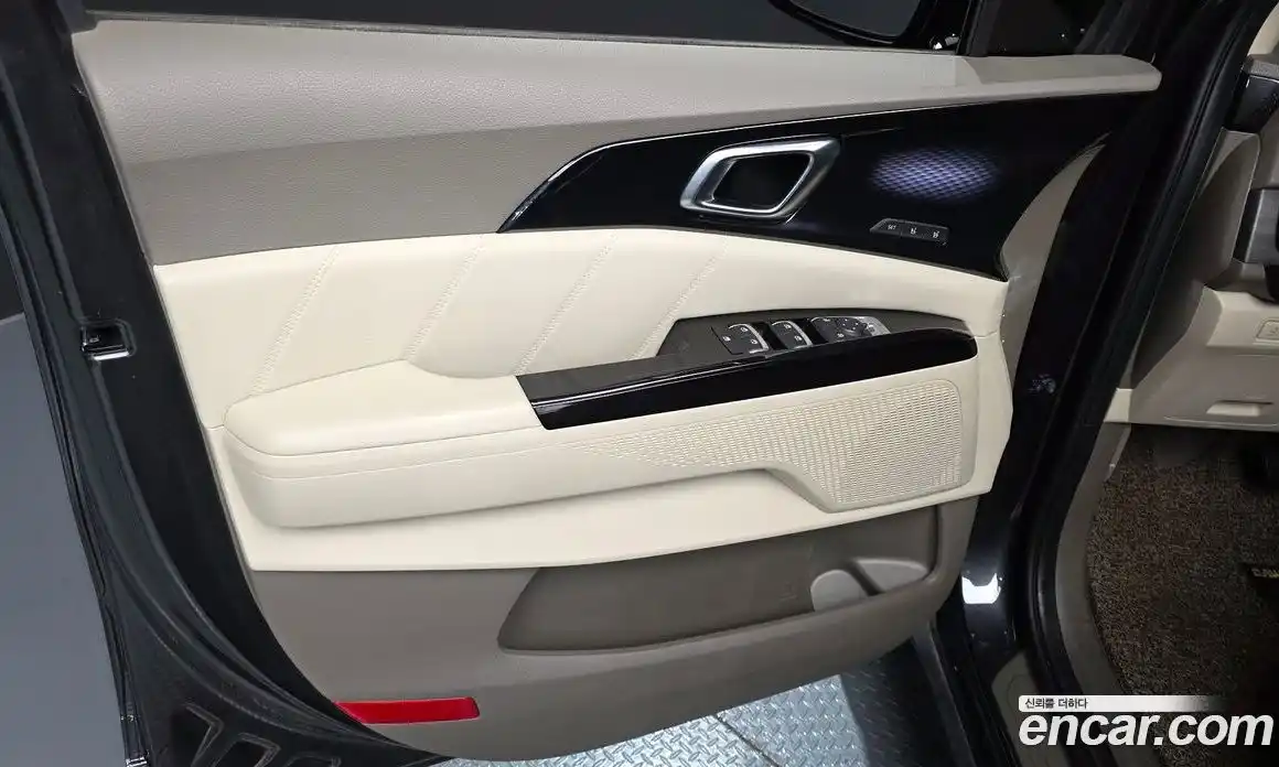 Kia Carnival 2023 3.5 автомат (гидро), фото 14
