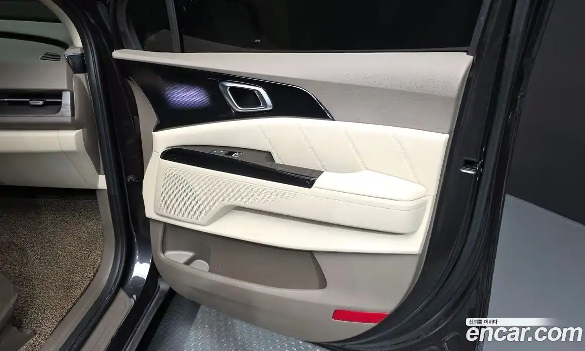 Kia Carnival 2023 3.5 автомат (гидро), фото 15