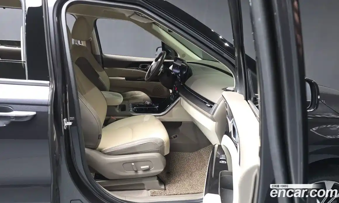 Kia Carnival 2023 3.5 автомат (гидро), фото 17