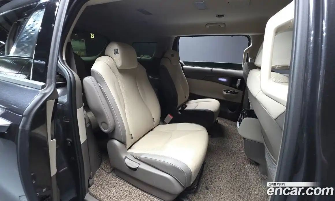 Kia Carnival 2023 3.5 автомат (гидро), фото 18