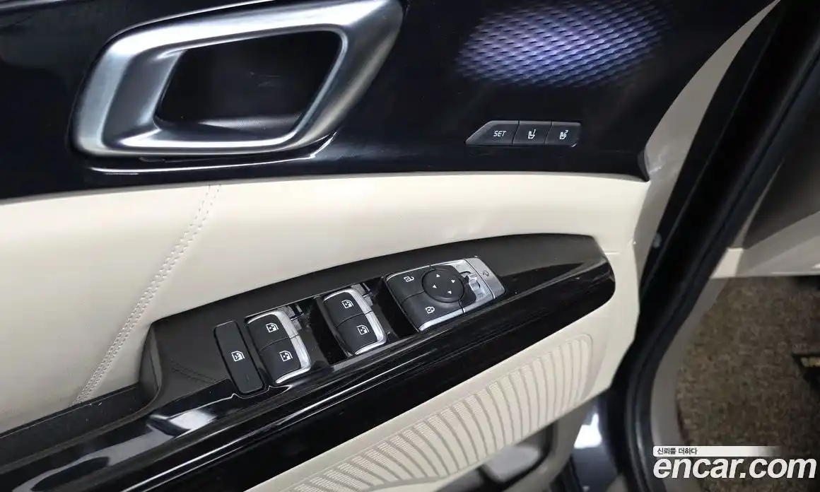 Kia Carnival 2023 3.5 автомат (гидро), фото 29