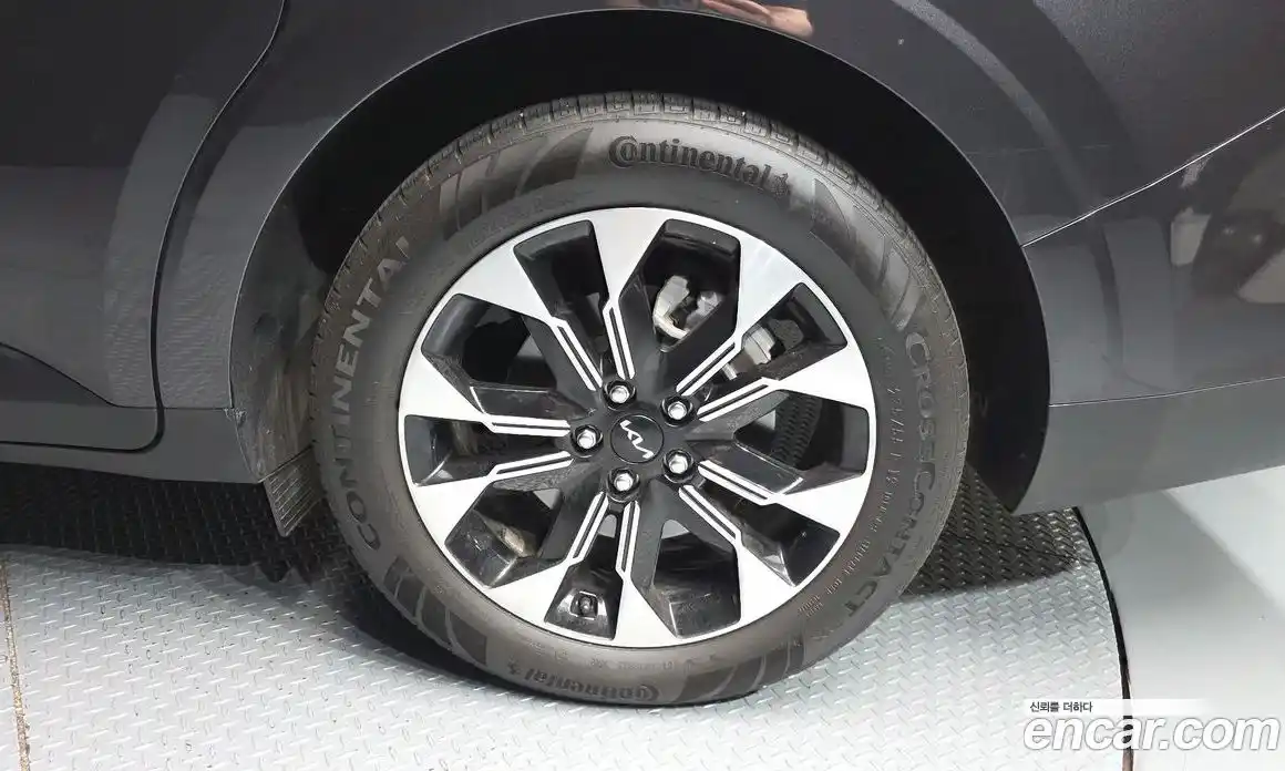 Kia Carnival 2023 3.5 автомат (гидро), фото 7