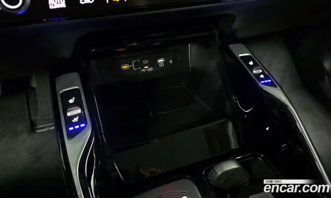 Kia Sorento 2023 2.5 автомат (гидро), фото 28