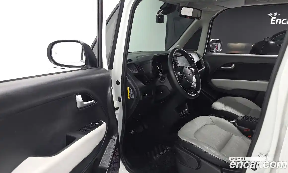 Kia Ray 2023 1.0 автомат (гидро), фото 17