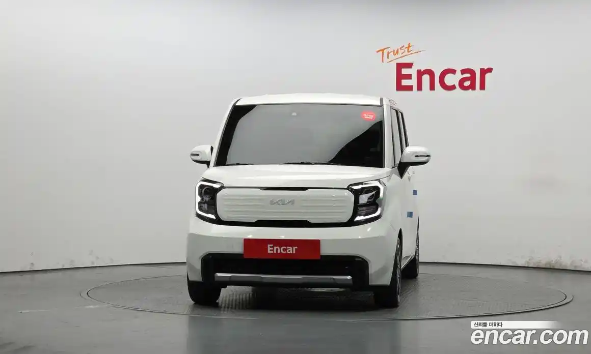 Kia Ray 2023 1.0 автомат (гидро), фото 3