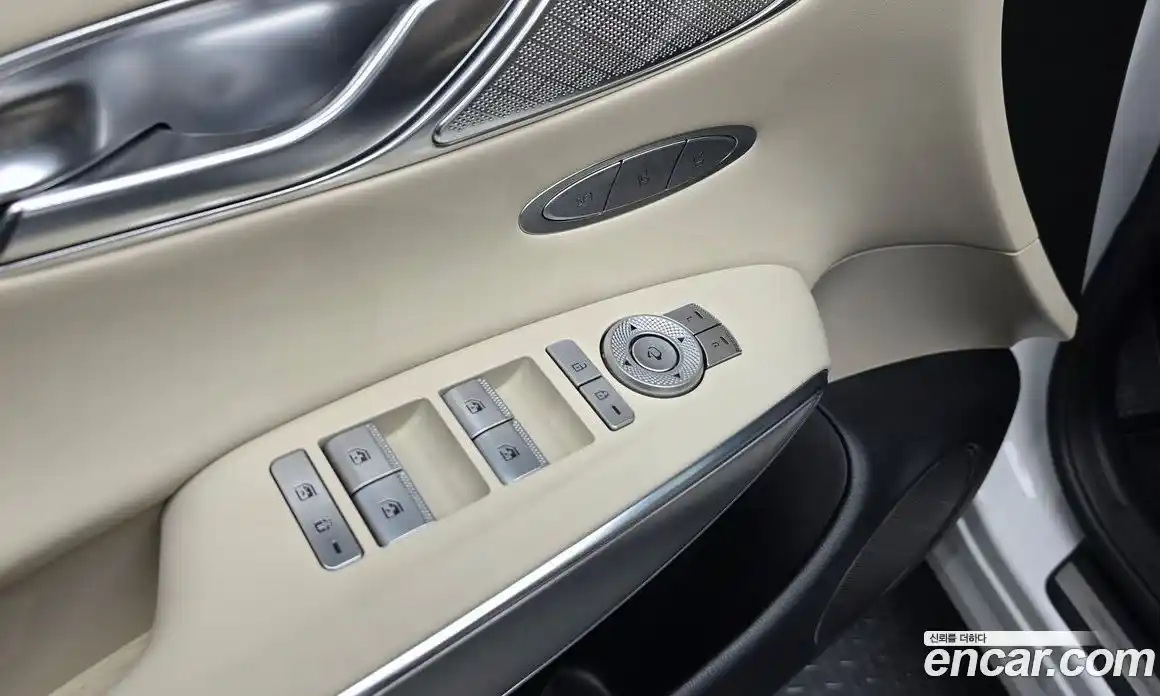 Genesis GV70 2023 2.5 автомат (гидро), фото 28