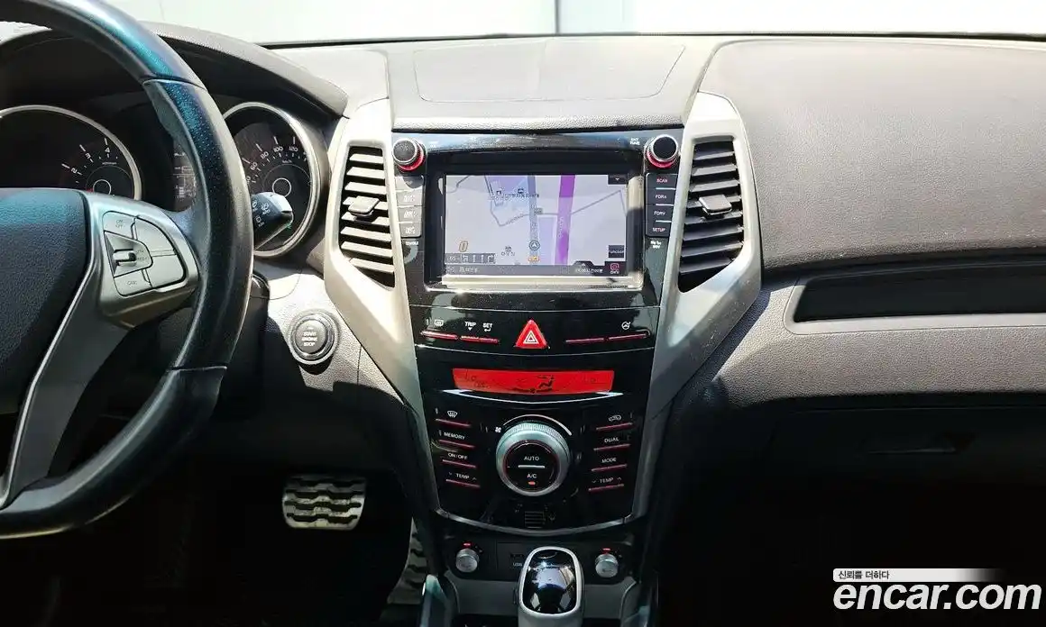 SsangYong TIBOLI 2015 1.6 автомат (гидро), фото 13