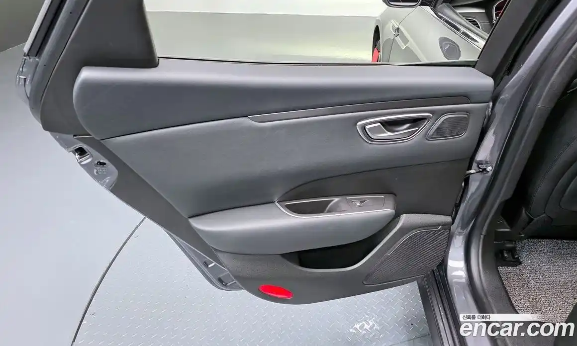 Renault SM6 2024 1.3 гидро, фото 15