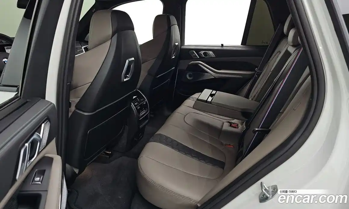 BMW X5M 2025 4.4 автомат (гидро), фото 16