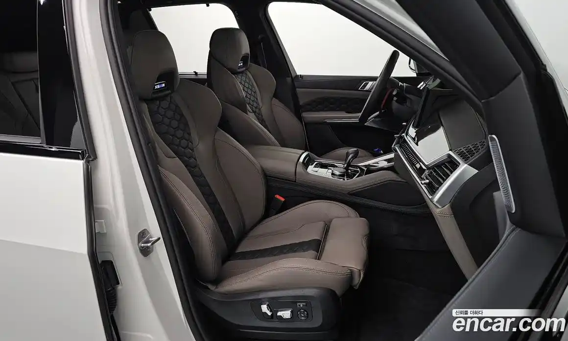 BMW X5M 2025 4.4 автомат (гидро), фото 17