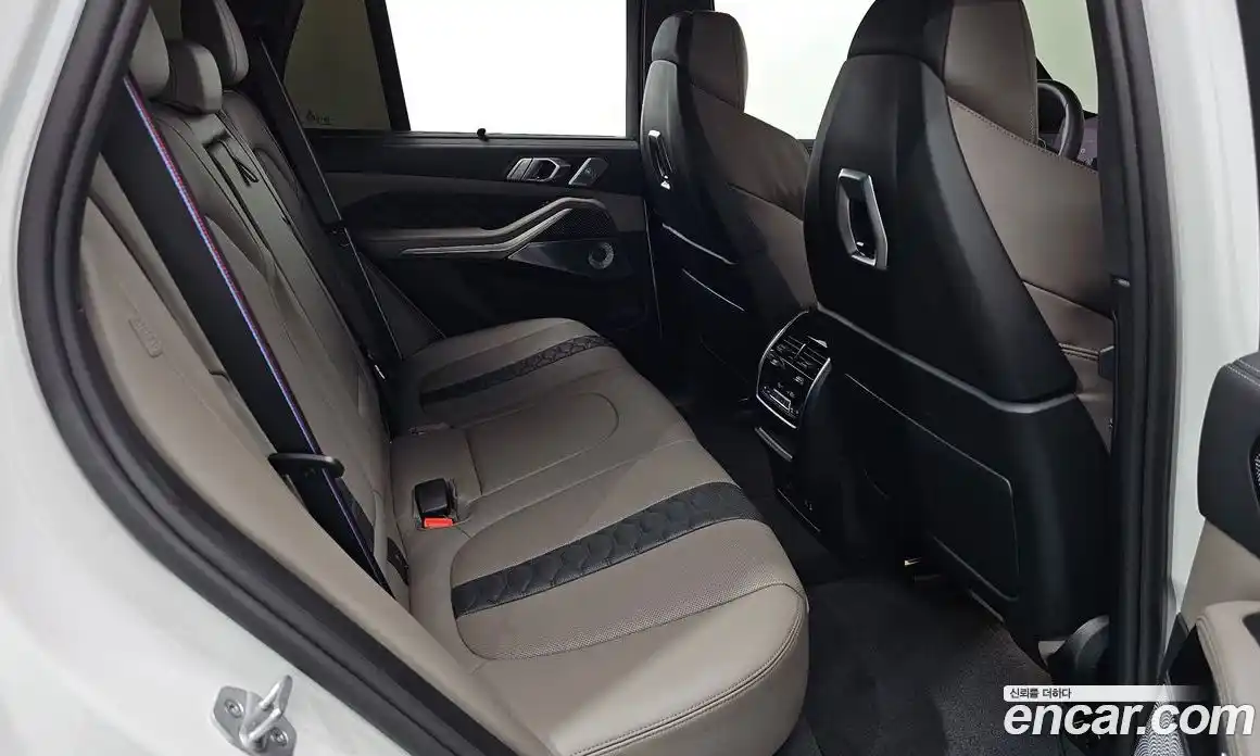 BMW X5M 2025 4.4 автомат (гидро), фото 18
