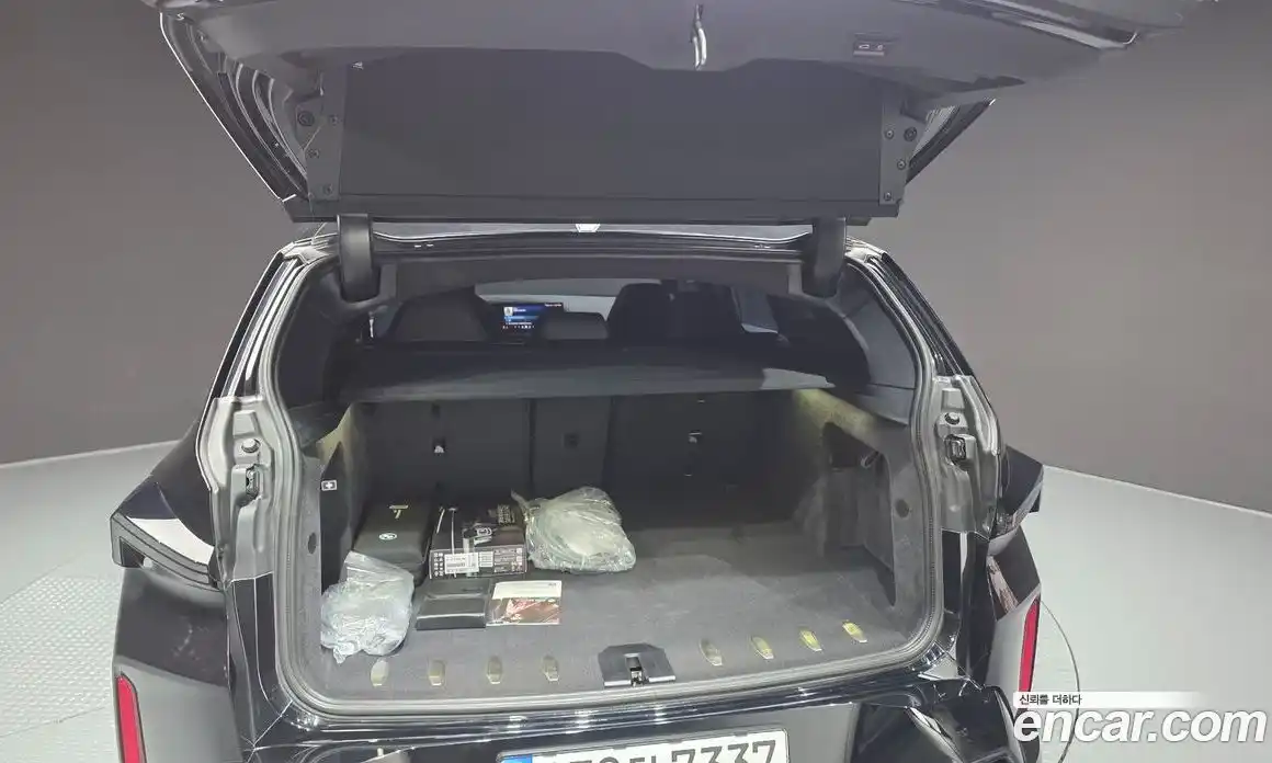 BMW XM 2024 4.4 автомат (гидро), фото 20