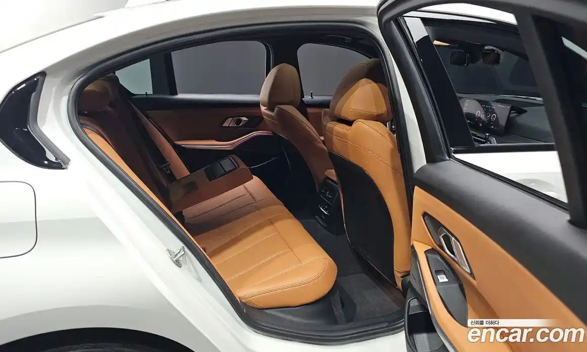 BMW 3 серия 2024 2.0 автомат (гидро), фото 16