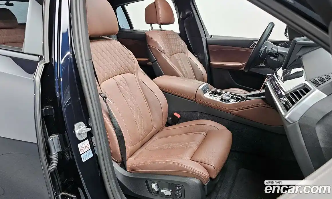 BMW X6 2023 3.0 автомат (гидро), фото 17