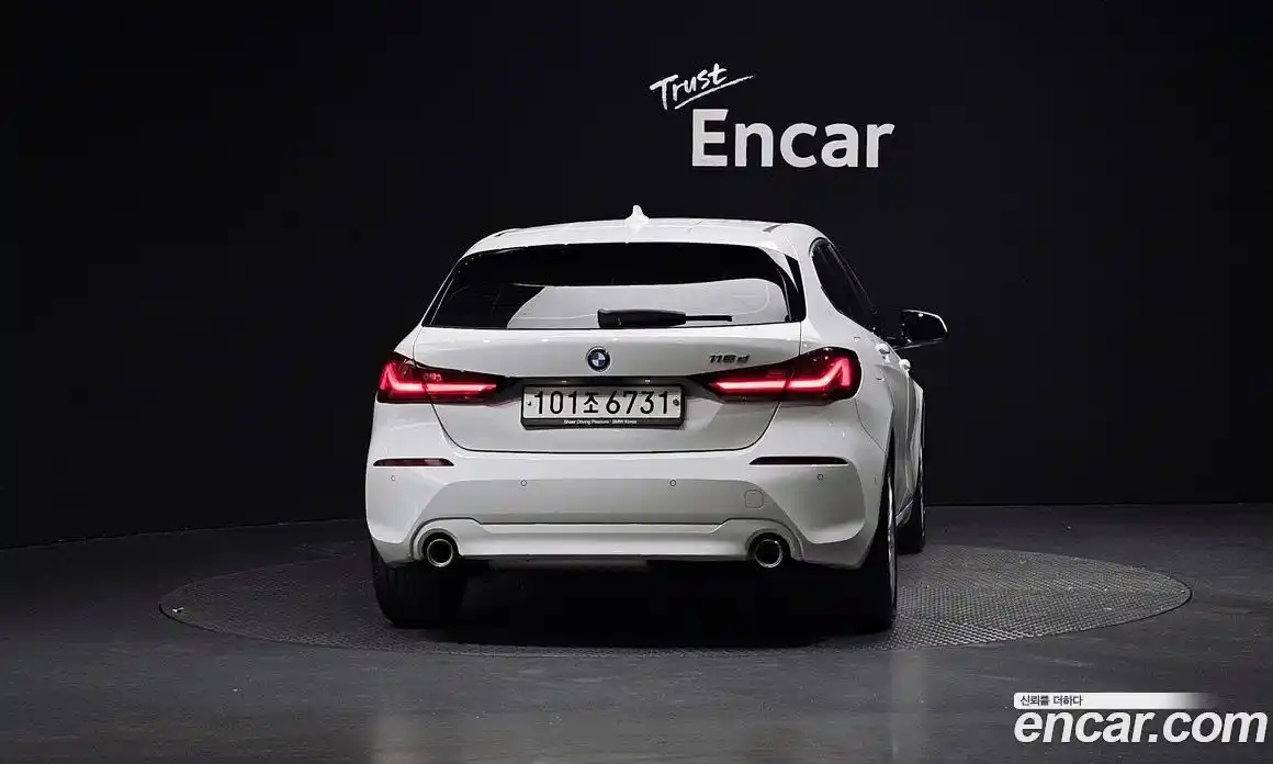 BMW 1 серия 2020 2.0 автомат (гидро), фото 4