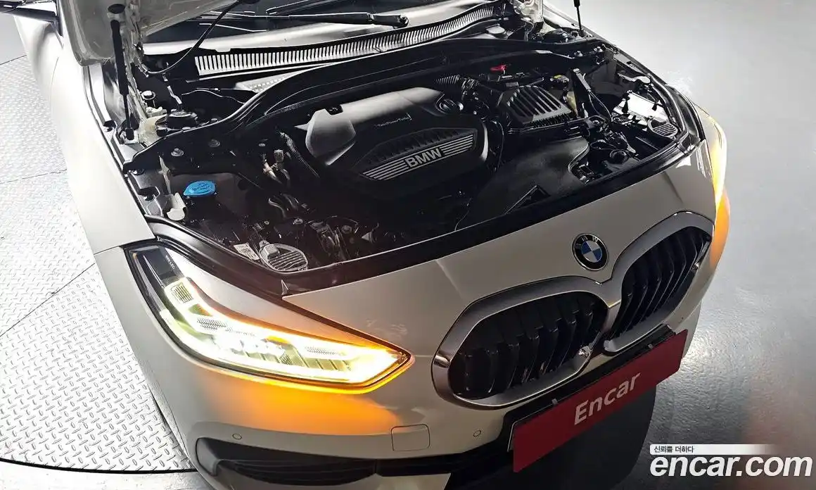 BMW 1 серия 2020 2.0 автомат (гидро), фото 6