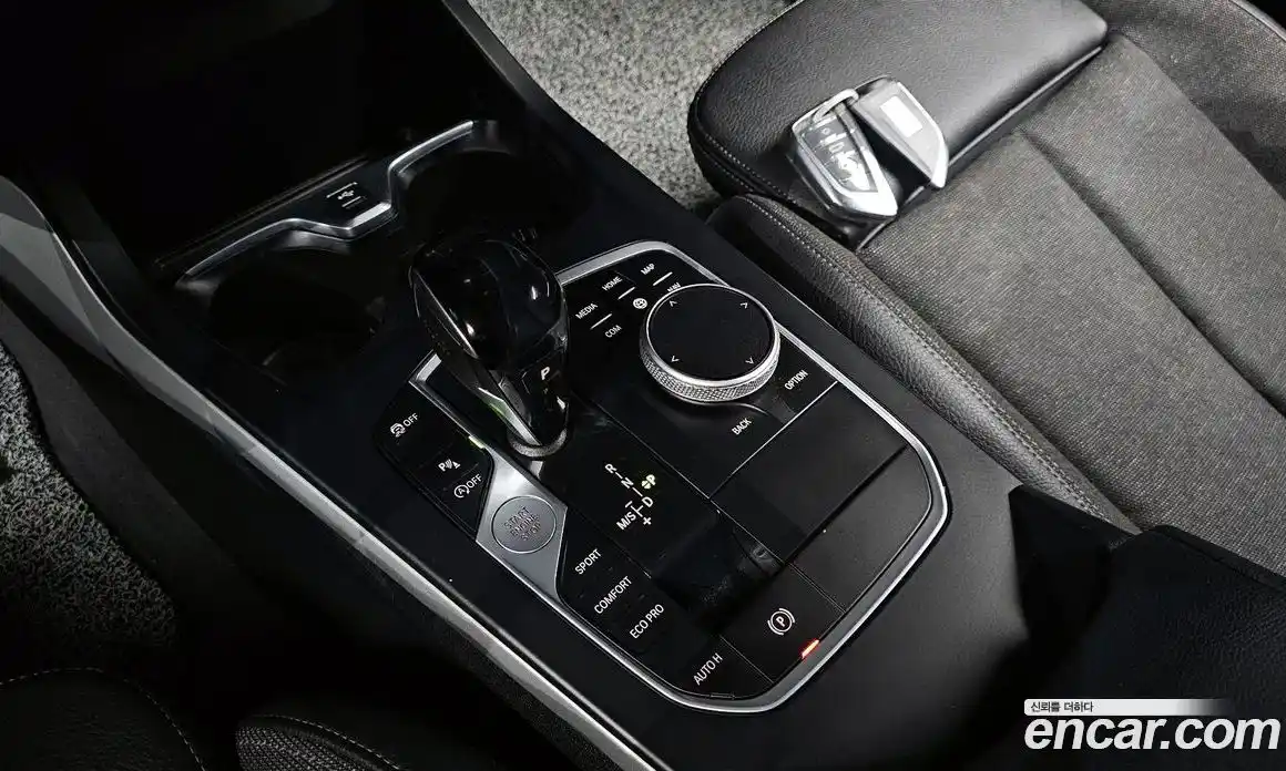BMW 1 серия 2020 2.0 автомат (гидро), фото 9