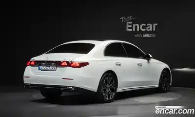Mercedes-Benz E-Class 2024 2.0 автомат (гидро), миниатюра 2