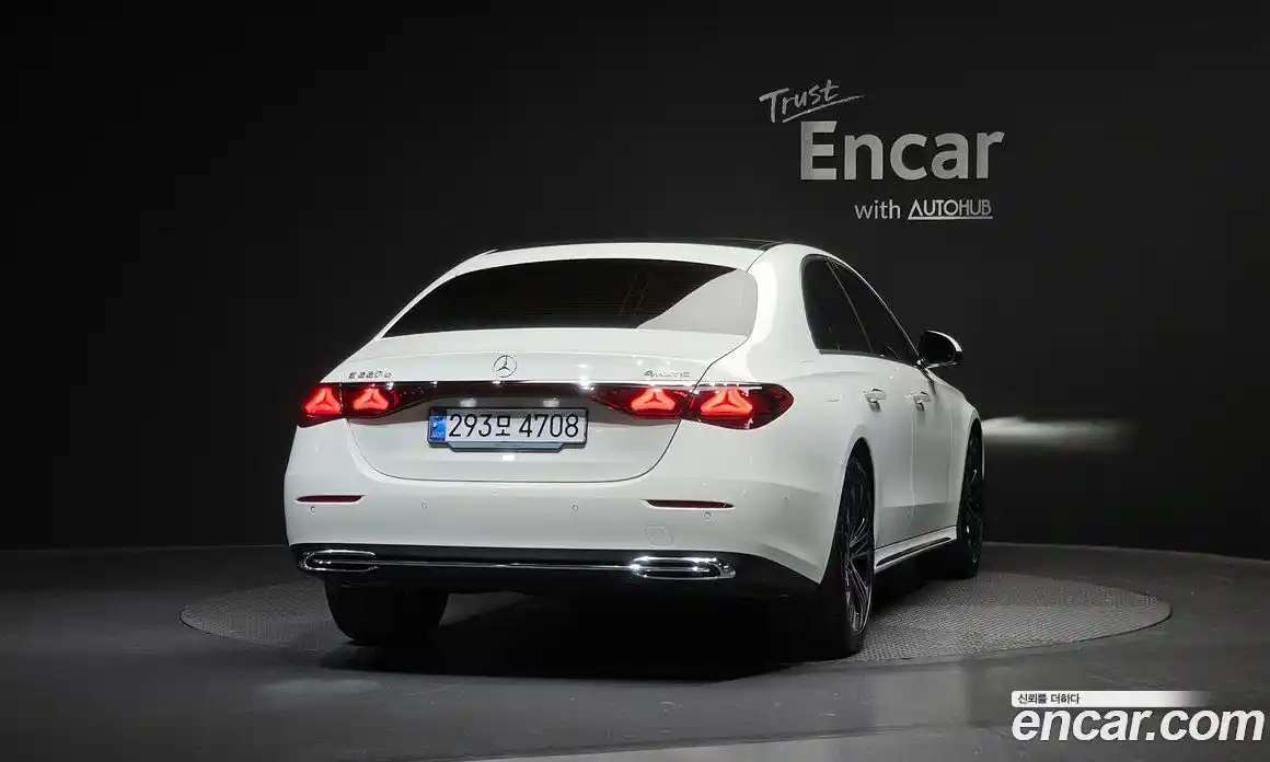 Mercedes-Benz E-Class 2024 2.0 автомат (гидро), фото 4