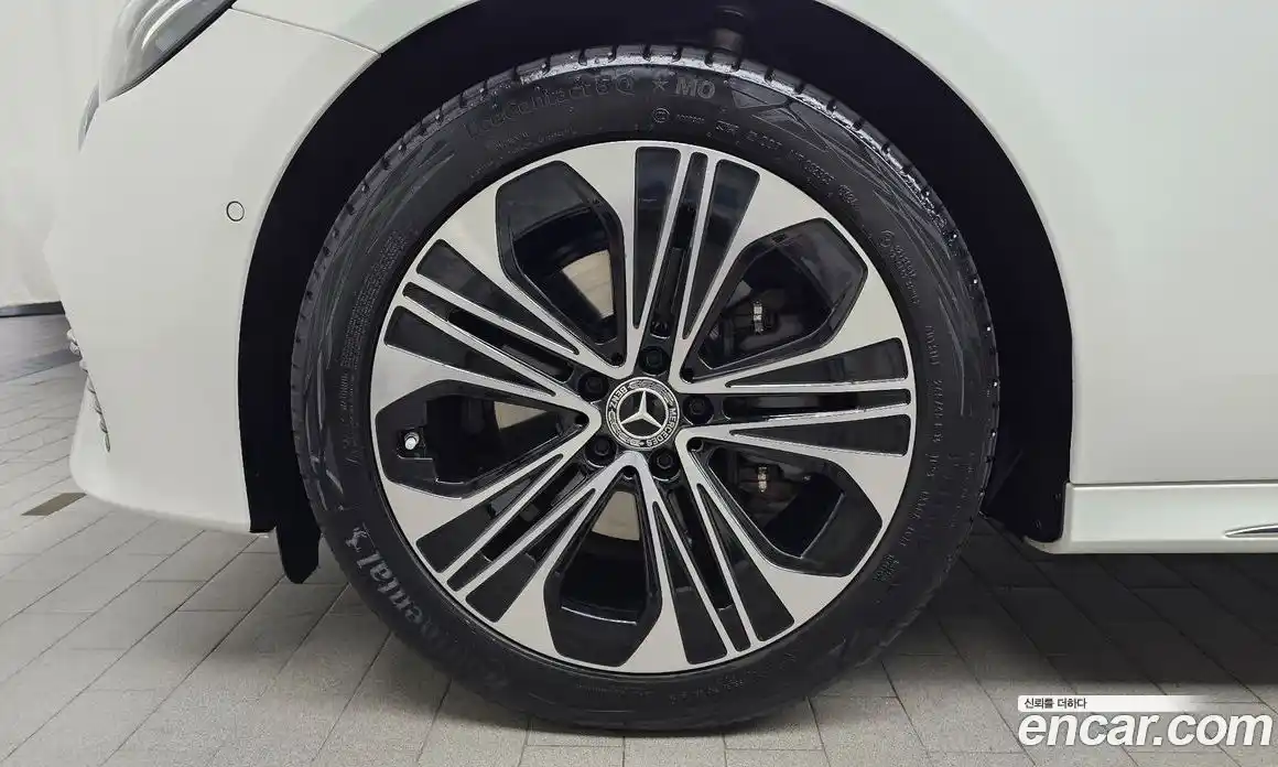 Mercedes-Benz E-Class 2024 2.0 автомат (гидро), фото 5