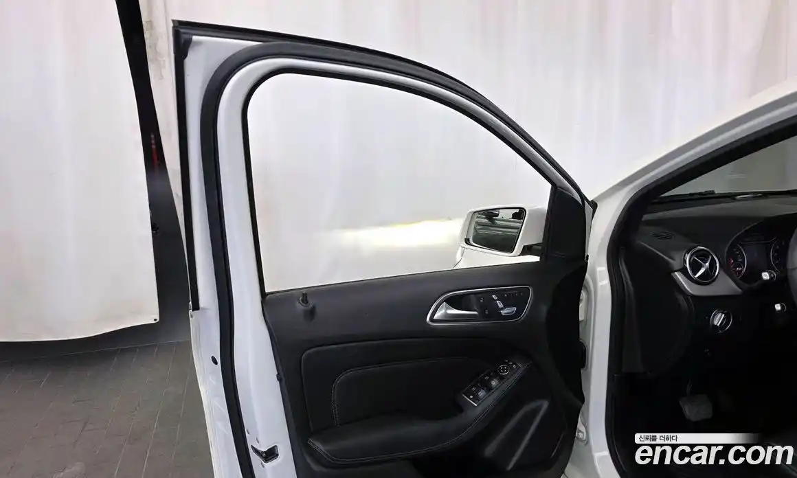 Mercedes-Benz B-Class 2018 2.0 гидро, фото 14 Mercedes-Benz B-Class 2018 2.0 гидро, фото 14