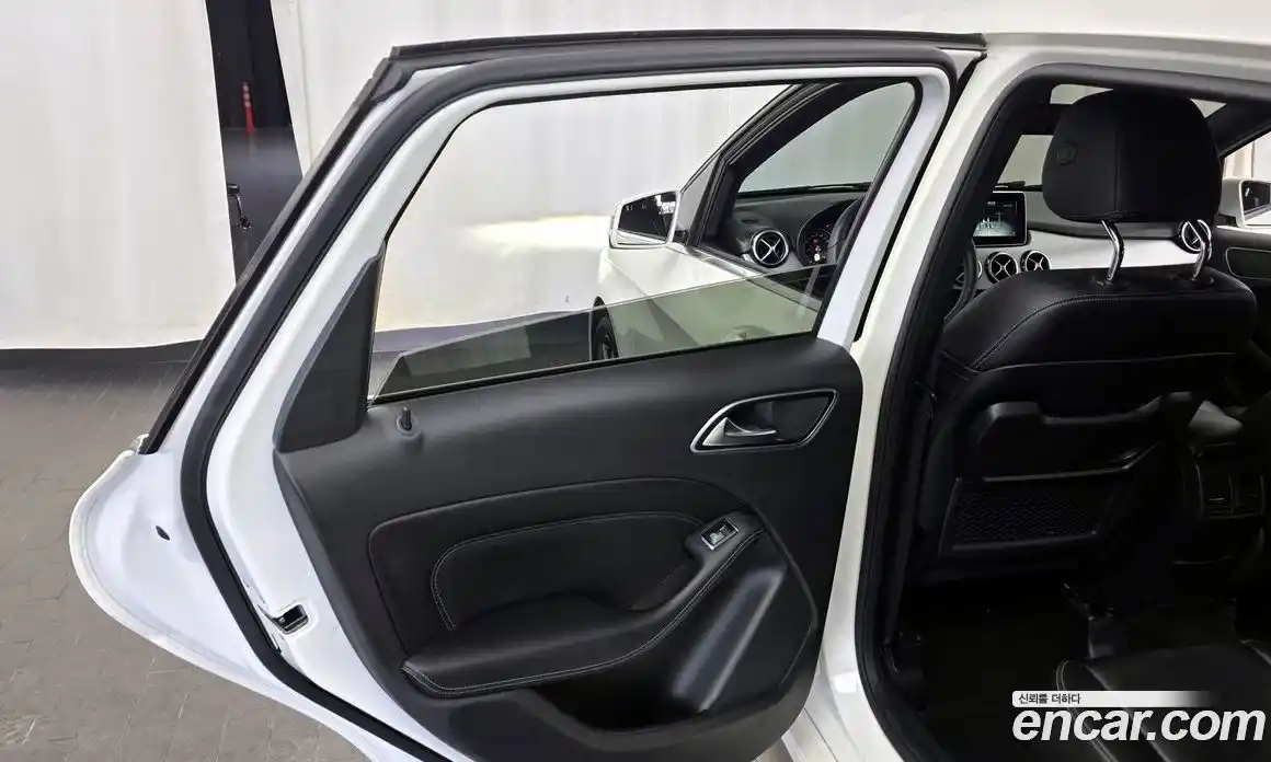 Mercedes-Benz B-Class 2018 2.0 гидро, фото 15 Mercedes-Benz B-Class 2018 2.0 гидро, фото 15