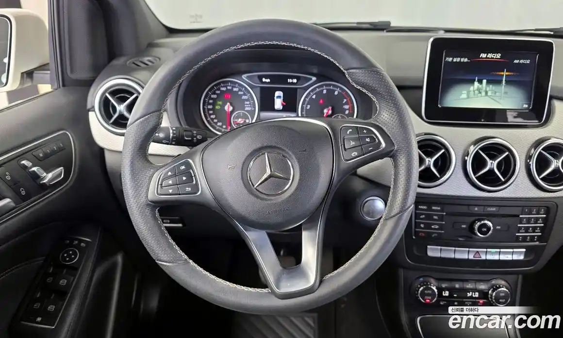 Mercedes-Benz B-Class 2018 2.0 гидро, фото 20 Mercedes-Benz B-Class 2018 2.0 гидро, фото 20