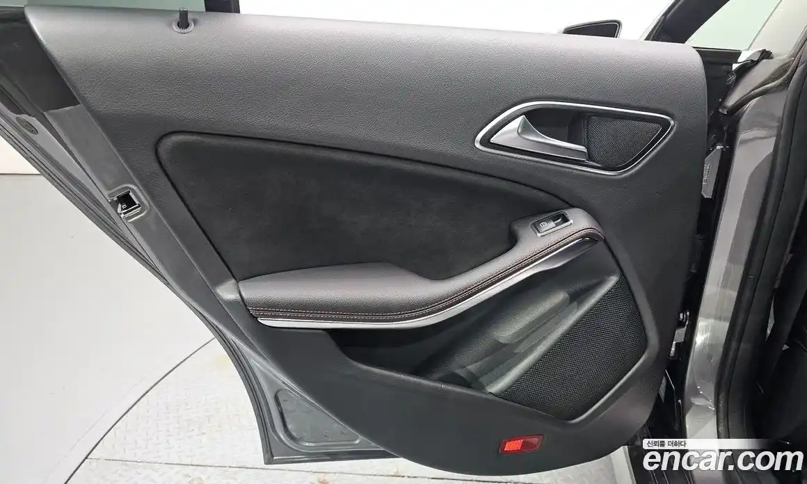 Mercedes-Benz CLA-Class 2017 2.0 гидро, фото 15 Mercedes-Benz CLA-Class 2017 2.0 гидро, фото 15