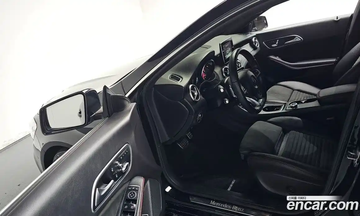 Mercedes-Benz CLA-Class 2018 2.0 гидро, фото 12 Mercedes-Benz CLA-Class 2018 2.0 гидро, фото 12