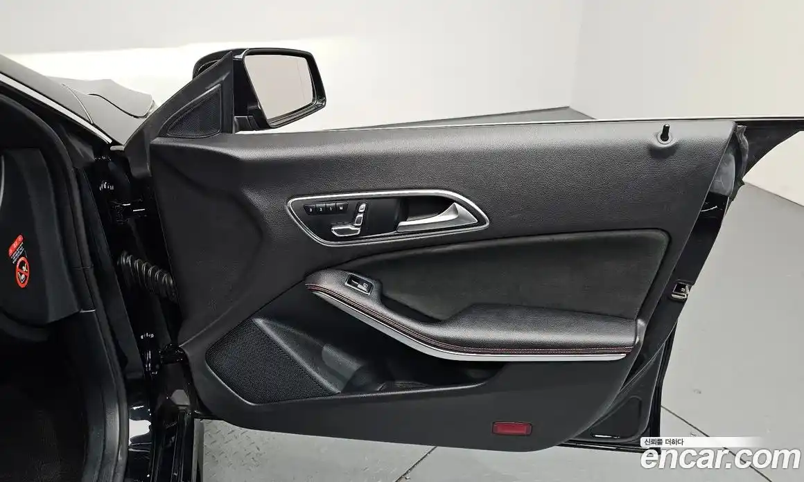 Mercedes-Benz CLA-Class 2018 2.0 гидро, фото 13 Mercedes-Benz CLA-Class 2018 2.0 гидро, фото 13