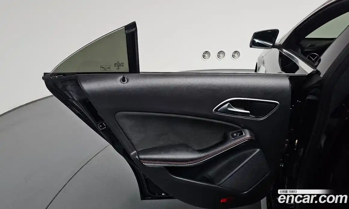 Mercedes-Benz CLA-Class 2018 2.0 гидро, фото 14 Mercedes-Benz CLA-Class 2018 2.0 гидро, фото 14