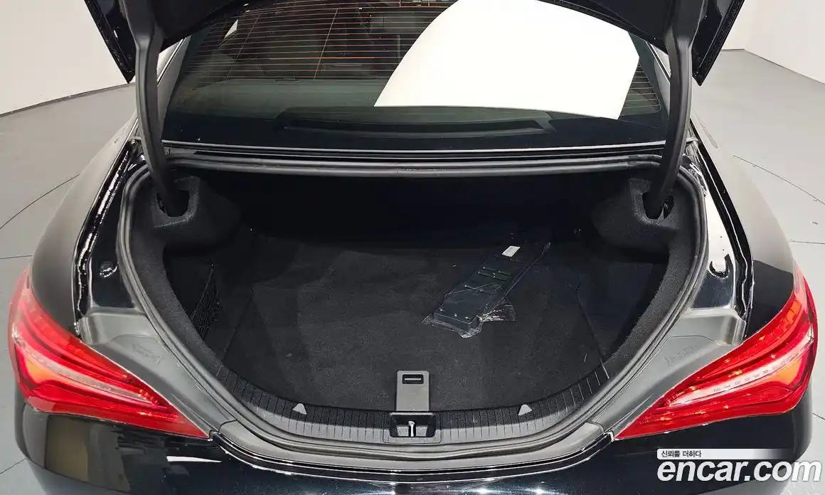 Mercedes-Benz CLA-Class 2018 2.0 гидро, фото 25 Mercedes-Benz CLA-Class 2018 2.0 гидро, фото 25