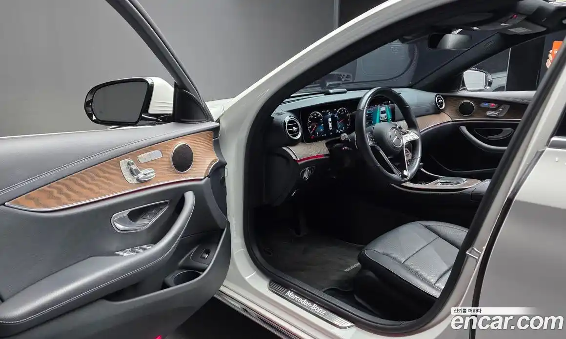 Mercedes-Benz E-Class 2022 2.0 автомат (гидро), фото 13