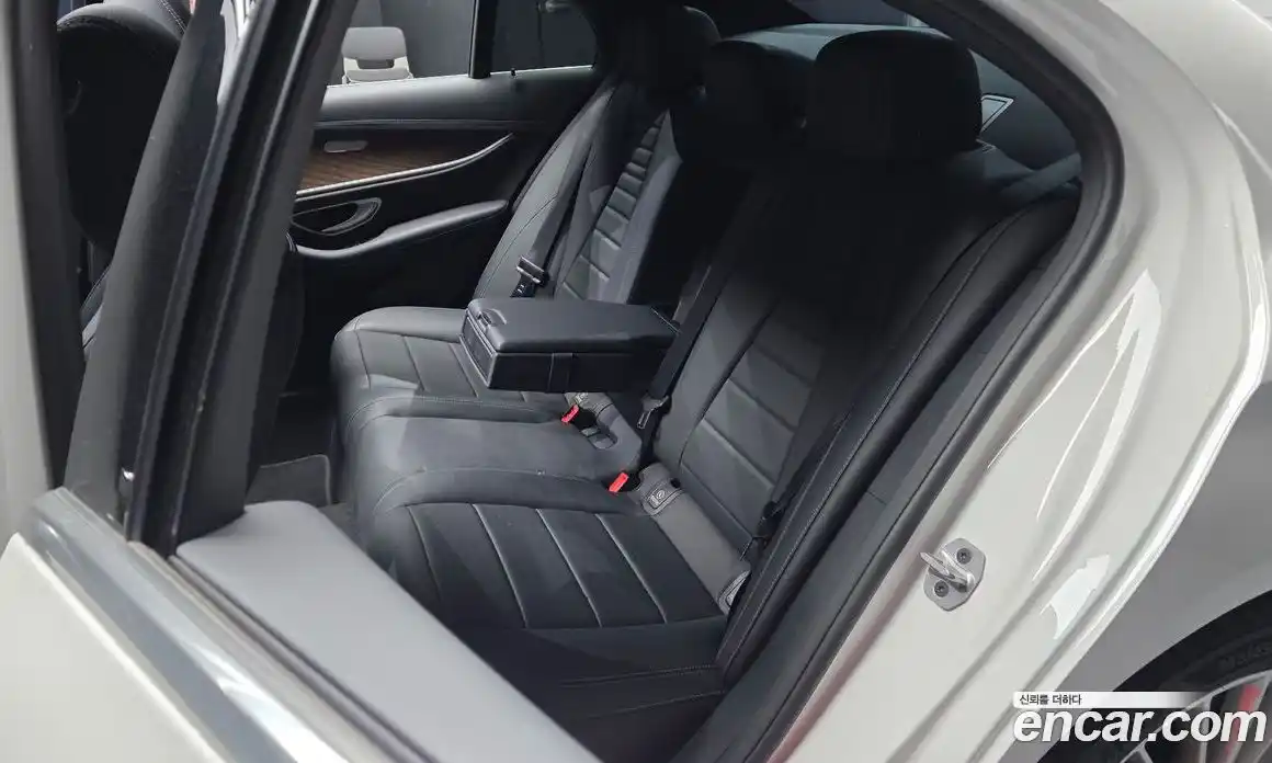 Mercedes-Benz E-Class 2022 2.0 автомат (гидро), фото 18