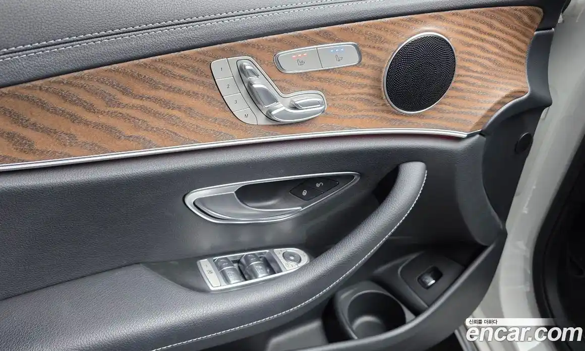Mercedes-Benz E-Class 2022 2.0 автомат (гидро), фото 25
