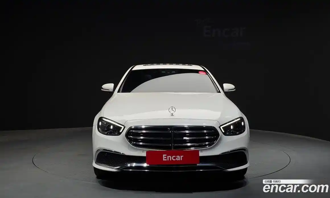 Mercedes-Benz E-Class 2022 2.0 автомат (гидро), фото 3