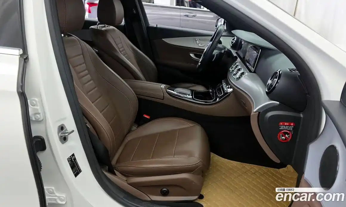 Mercedes-Benz E-Class 2021 2.0 гидро, фото 11