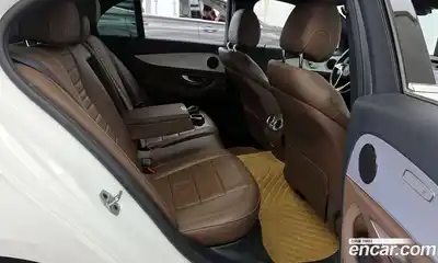 Mercedes-Benz E-Class 2021 2.0 гидро, миниатюра 12