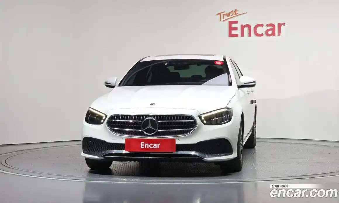 Mercedes-Benz E-Class 2021 2.0 гидро, фото 3