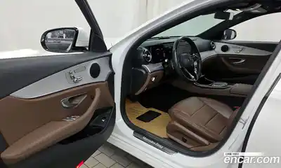 Mercedes-Benz E-Class 2021 2.0 гидро, миниатюра 10