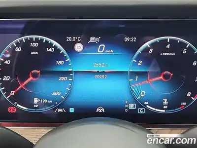 Mercedes-Benz E-Class 2021 2.0 гидро, миниатюра 6