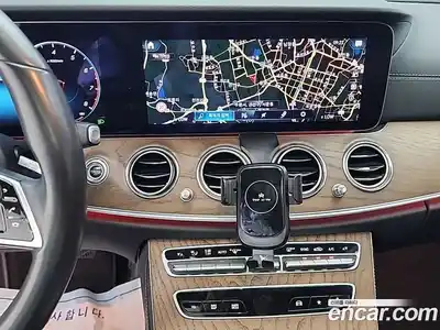 Mercedes-Benz E-Class 2021 2.0 гидро, миниатюра 10