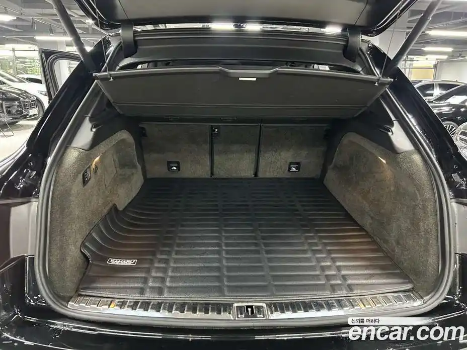 Bentley Bentayga 2020 3.0 гидро, фото 17