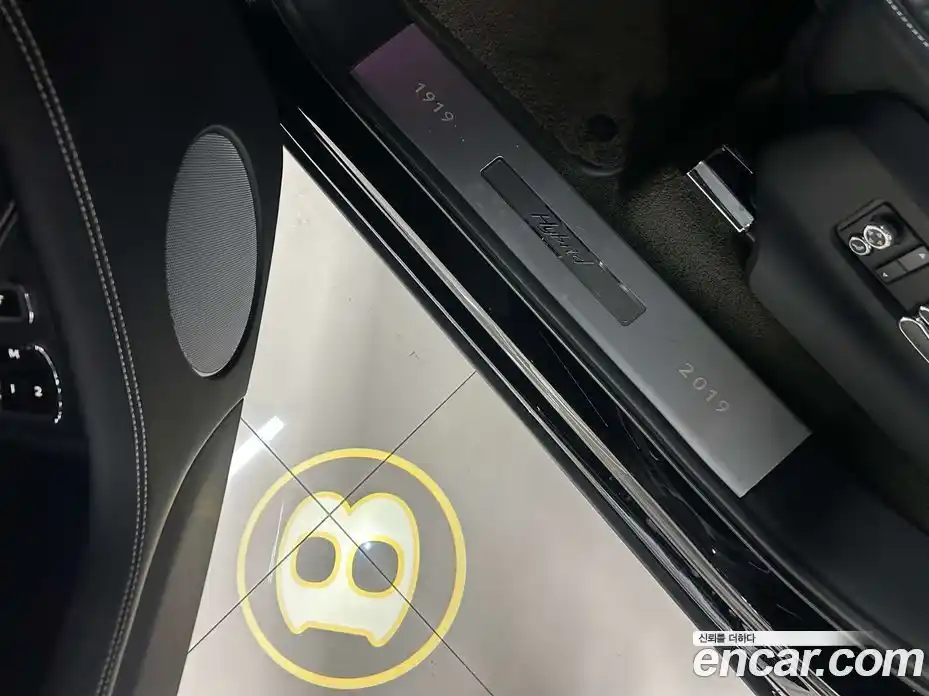 Bentley Bentayga 2020 3.0 гидро, фото 20