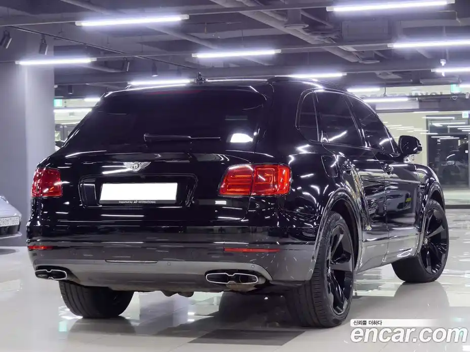 Bentley Bentayga 2020 3.0 гидро, фото 3