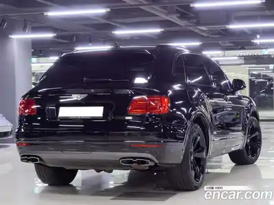 Bentley Bentayga 2020 3.0 гидро, миниатюра 3